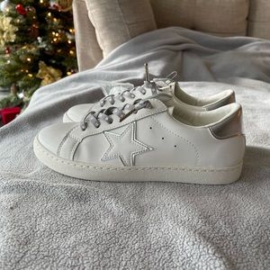 NWOT Vintage Havana Bianca sneakers size 8